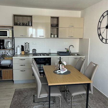 Apartment Salov Trogir Ngoại thất bức ảnh